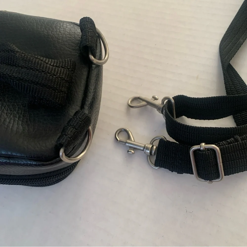 Targus Leather Black Compact Camera Case Adjustable Shoulder Strap Belt Loop EUC